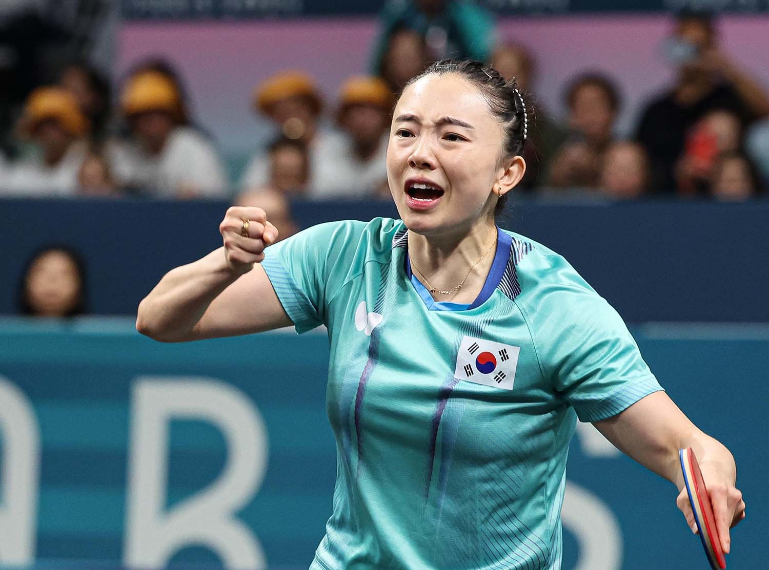전지희가 2024년 8월 10일(한국시간) 프랑스 파리 사우스 파리 아레나4에서 열린 '2024 파리올림픽' 탁구 여자 단체 동메달 결정전 독일의 샨샤오나와의 경기에서 승리한 후 기뻐하고 있다. / 뉴스1