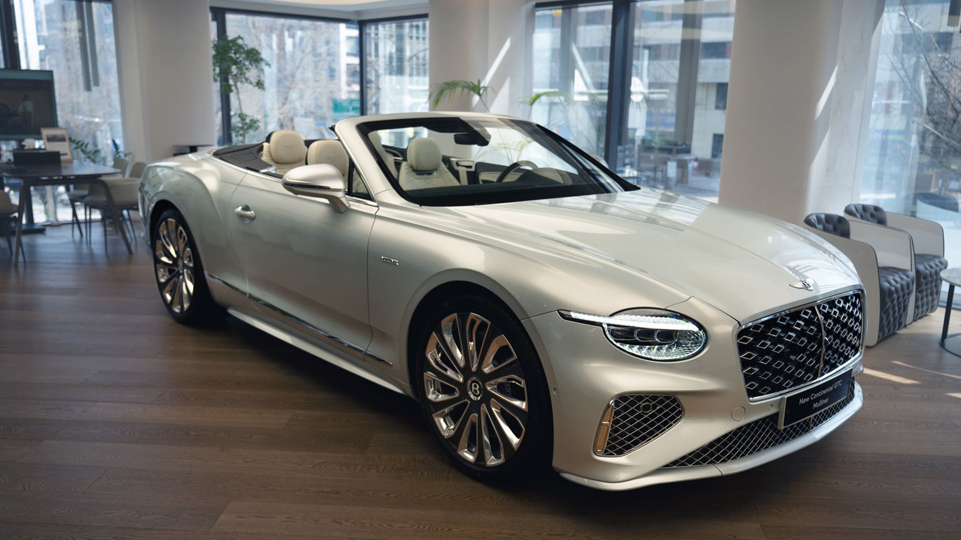 벤틀리 더 뉴 컨티넨탈 GTC 뮬리너. / 벤틀리모터스코리아