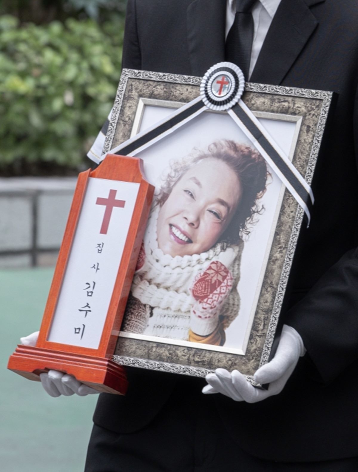 2024년 10월 27일 오전 서울 성동구 한양대학교병원 장례식장에서 배우 故 김수미의 발인식이 엄수되고 있다. / 뉴스1