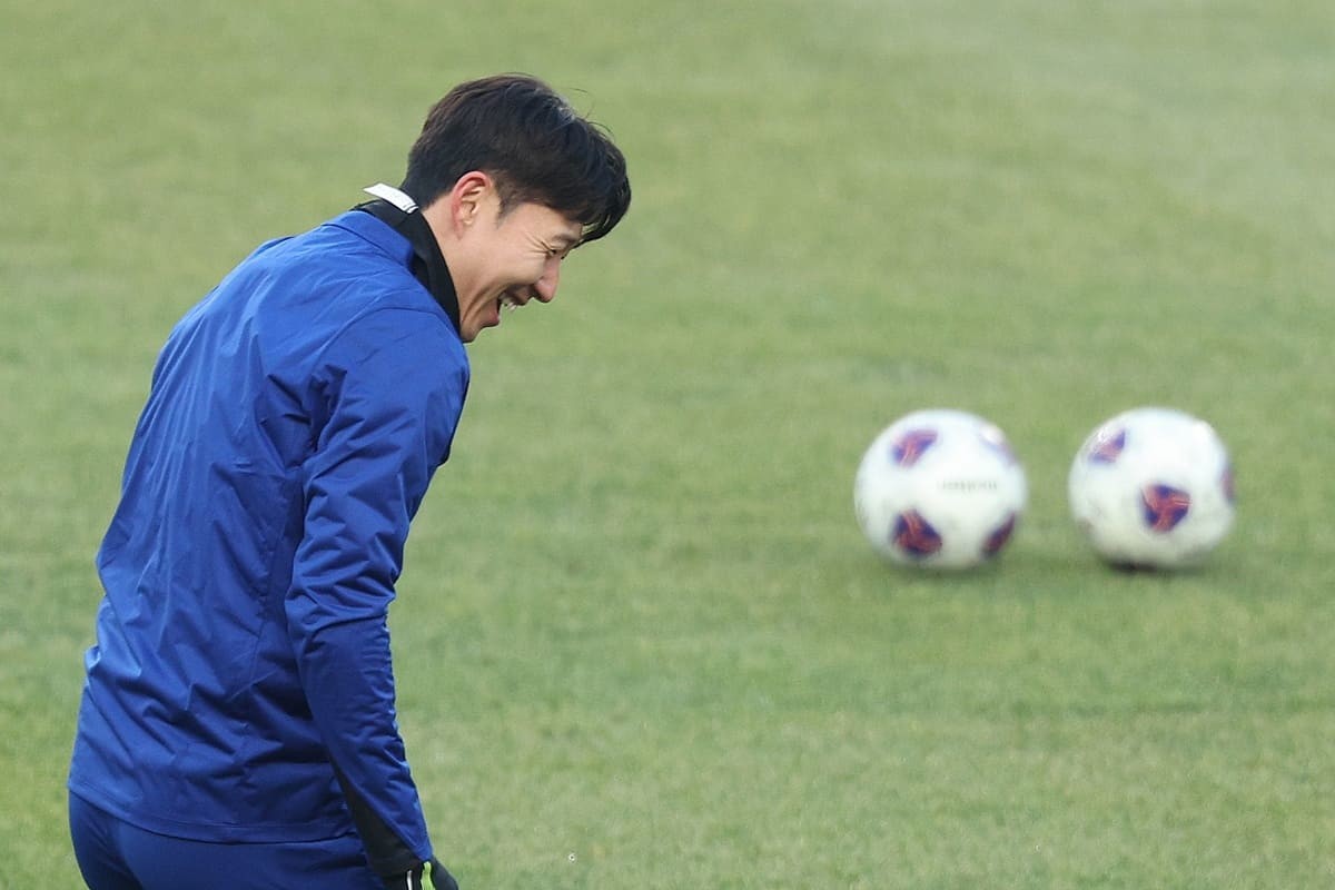 대한민국 축구대표팀 손흥민이 19일 오후 경기 고양시 고양종합운동장에서 오만과의 경기를 앞두고 훈련하고 있다. / 뉴스1