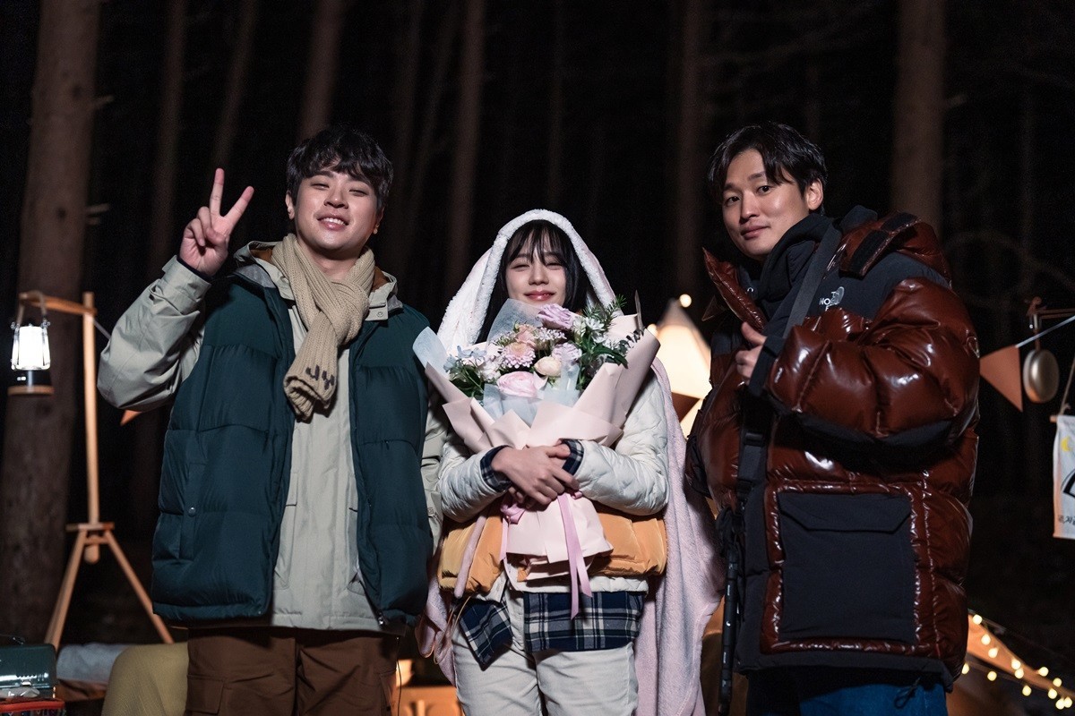 'Newtopia' lead actors Park Jung-min and JiSoo. / Coupang Play