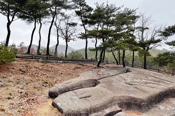 와불