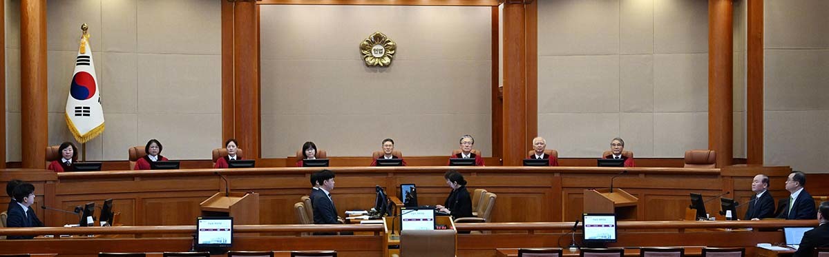 문형배 헌법재판소장 권한대행 등 헌법재판관들이 2월 10일 서울 종로구 헌법재판소에서 열린 우원식 국회의장이 최상목 대통령 권한대행 부총리 겸 기획재정부 장관을 상대로 낸 마은혁 헌법재판관 불임명 권한쟁의심판 사건에 대한 변론에 참석하고 있다. / 뉴스1(공동취재)