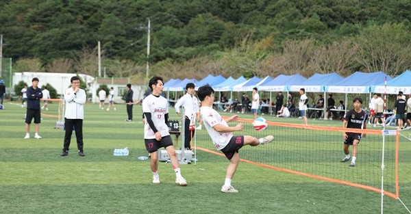 지난해 완도군에서 열린 전남생활체육대축전의 족구 경기