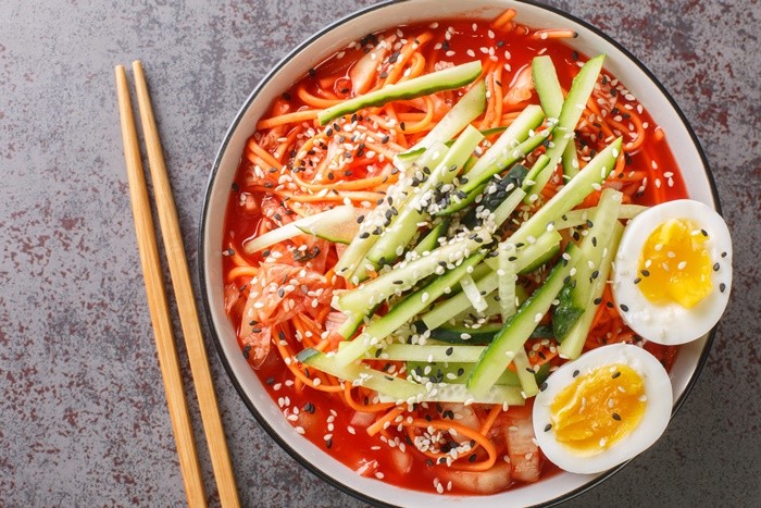비빔면 / AS Foodstudio-shutterstock.com