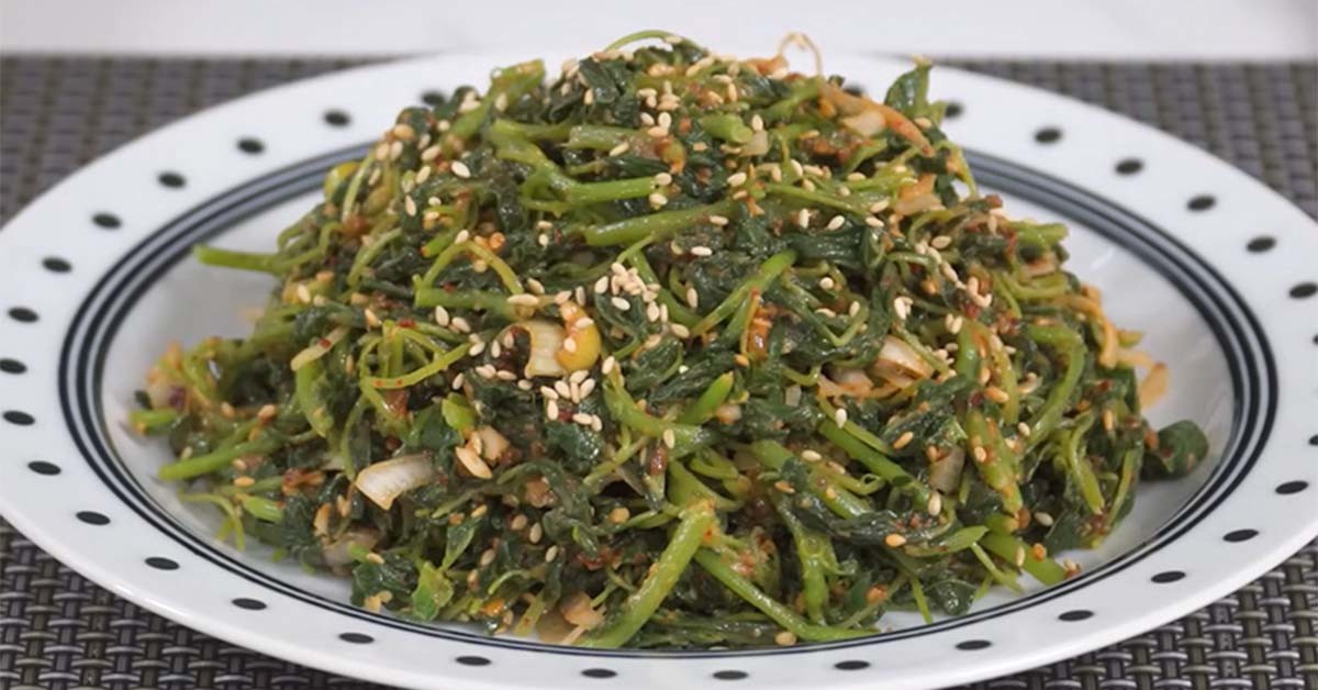 비름나물 무침. / '엄마의손맛' 유튜브 영상 캡처