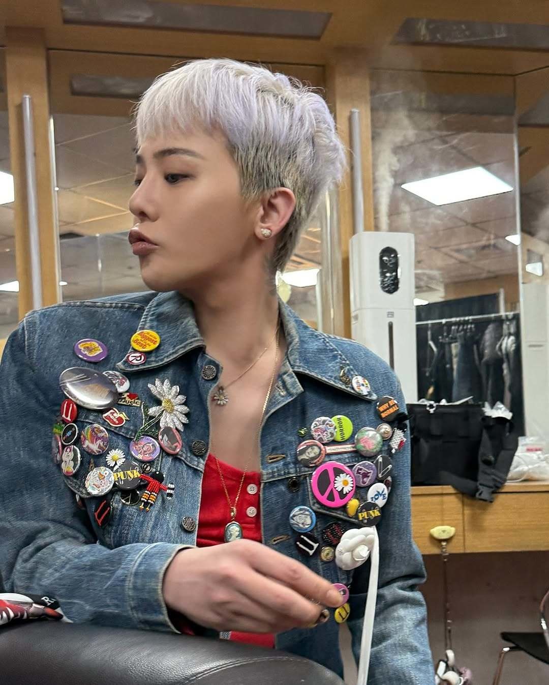 Courtesy of G-Dragon's Second Instagram Account: 8lo8lo8lowme