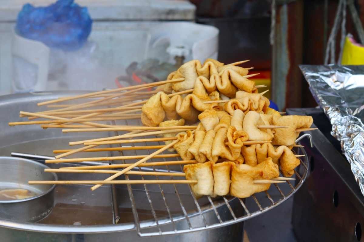 어묵 꼬치들 / Kanomaoi-shutterstock.com