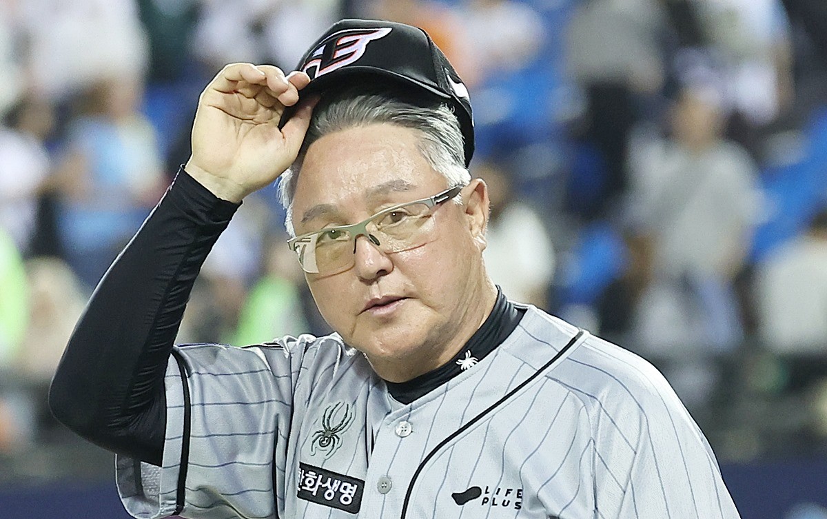 김경문 한화 이글스 감독 자료 사진. 10일 경기 기준 리그 2위 한화 이글스는 1위 LG 트윈스를 바짝 추격하고 있다. / 뉴스1