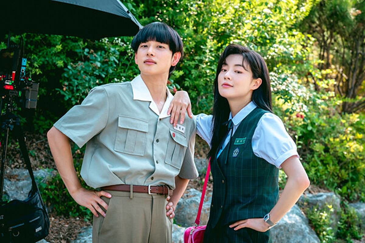 쿠팡플레이 '소년시대' 임시완, 이선빈 스틸 컷 / 쿠팡플레이
