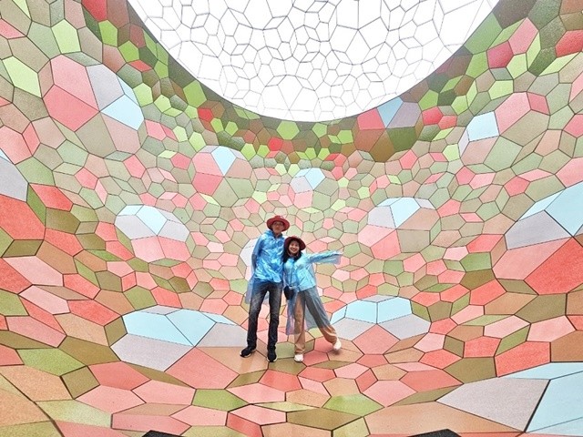 올라퍼 엘리아슨의 ‘숨결의 지구’에서 ‘배낭메고! 자유여행! 내고장 명소 투어’ 참여자들