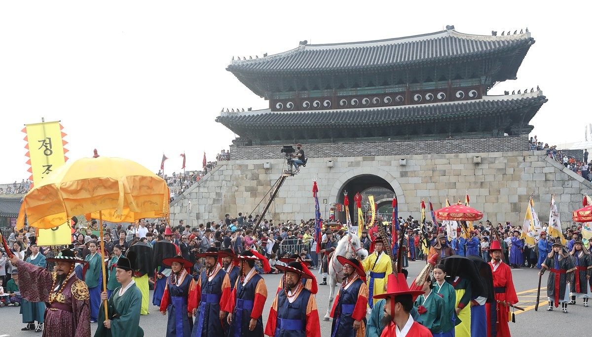 경기도의 대표적인 명소 가운데 하나인 수원 장안문 모습. 기사 이해를 돕기 위한 자료 사진 / 뉴스1