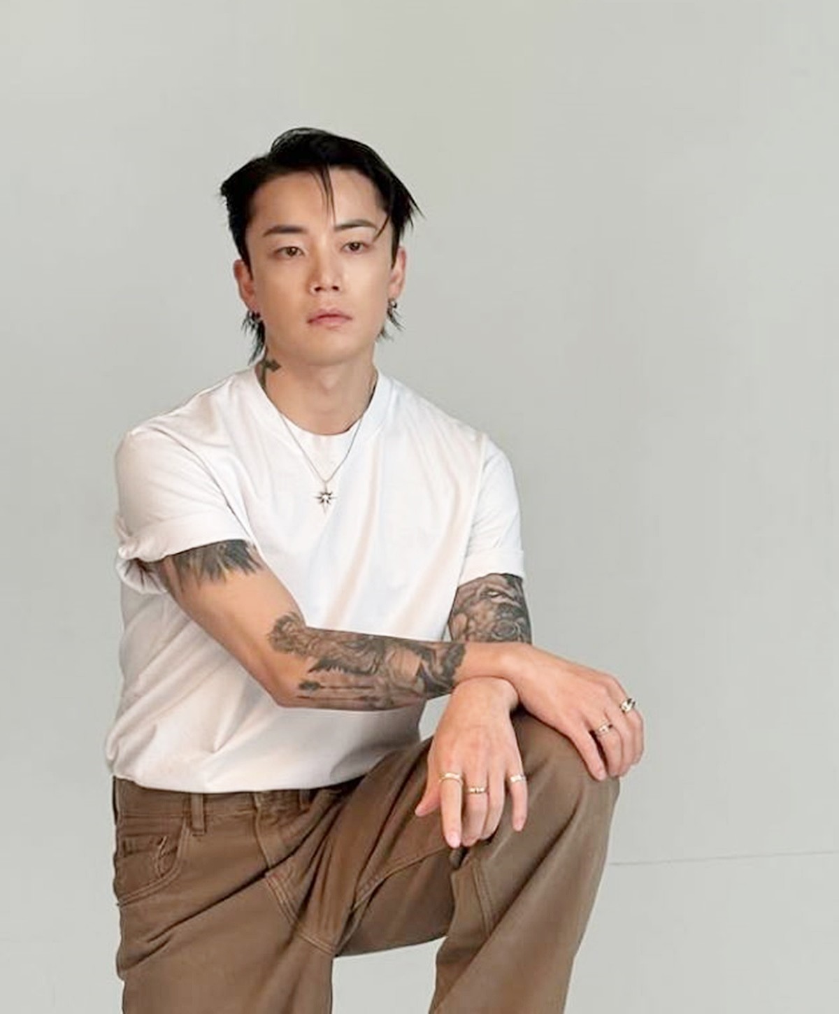 댄서 우태 모습. 기사 이해를 돕기 위한 자료 사진. 혜리와 우태를 잘 아는 관계자는 마이데일리에 '영화 촬영이 경남 거제에서 진행됐고 그곳에서 안무 연습을 하며 첫 만남이 시작됐고 이후에도 서울에서 데이트를 즐기는 등 다정한 모습을 보여줬다. 주변에게도 알린지 얼마 되지 않았지만 교제 기간은 1년 가까이다'라고 전했다. 댄서인 우태는 2022년 방송된 Mnet '스트릿 맨 파이터'에 출연해 얼굴을 알렸다. / 우태 인스타그램