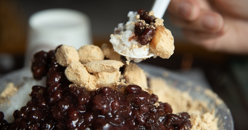 여름에 꼭 한 번은 먹게 되는 팥빙수, 맛을 결정짓는 건 바로 '얼음' | 위키트리