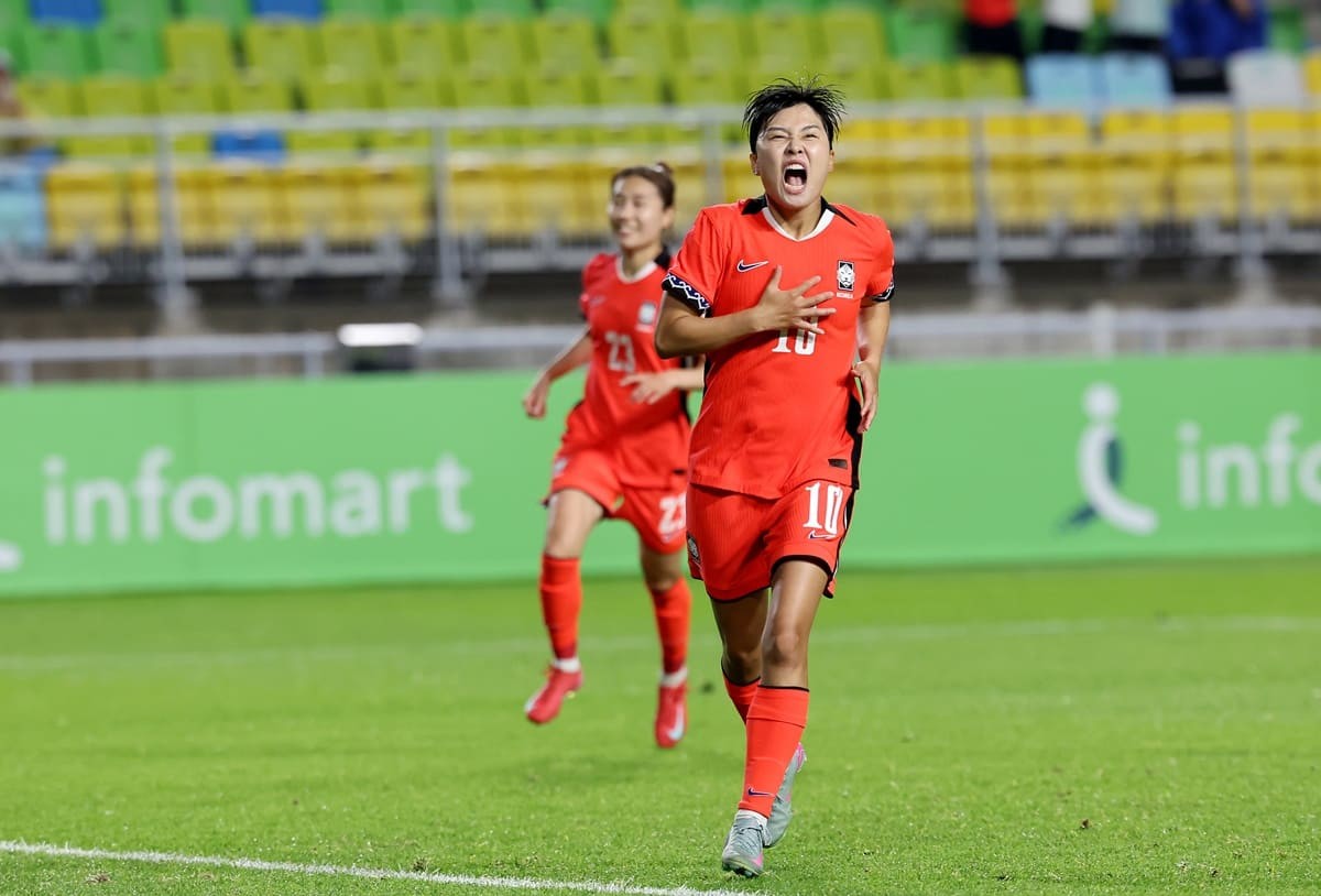 16일 오후 경기 수원시 팔달구 수원월드컵경기장에서 열린 2025 동아시아축구연맹(EAFF) E-1 챔피언십 여자부 대한민국과 대만의 경기, 후반전 대한민국 지소연이 페널티킥으로 선제골을 넣은 뒤 기뻐하고 있다. / 뉴스1
