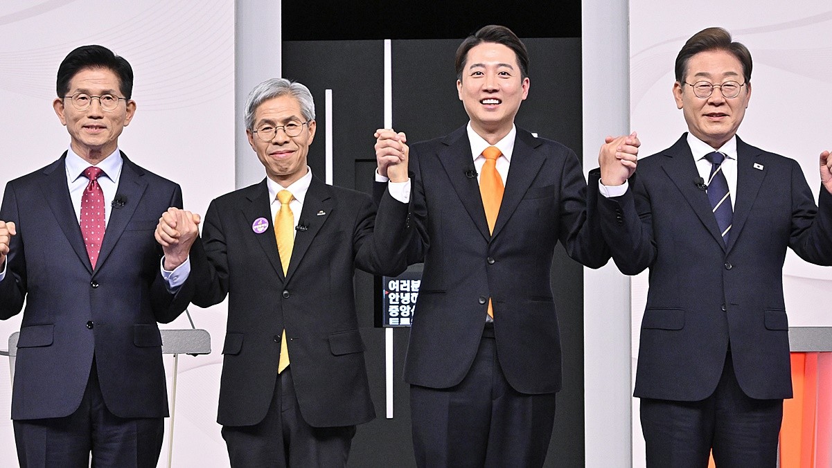 지난 5월 국민의힘 김문수, 민주노동당 권영국, 개혁신당 이준석, 더불어민주당 이재명 대통령 후보가 후보자 토론회에 참석한 모습 / 뉴스1