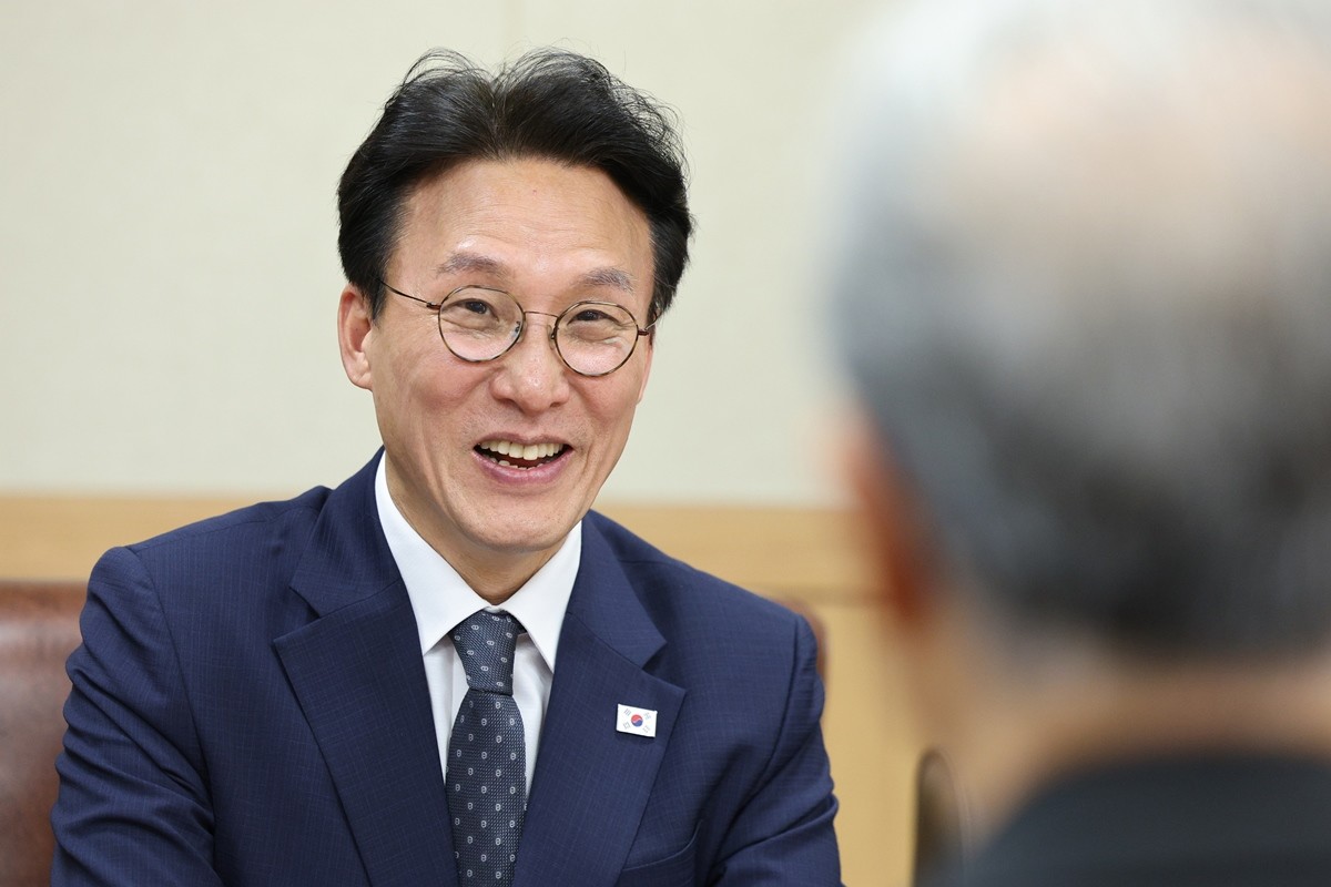 김민석 국무총리 자료 사진. 김 총리는 22일 서울 한 호텔에서 열린 주한미국상공회의소 세미나에서 기조연설을 했다. / 뉴스1