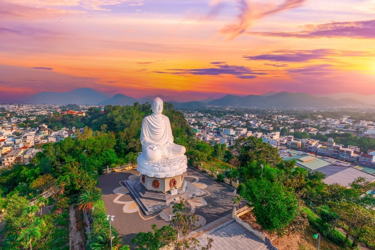 나트랑 롱선사. / aapsky-shutterstock.com
