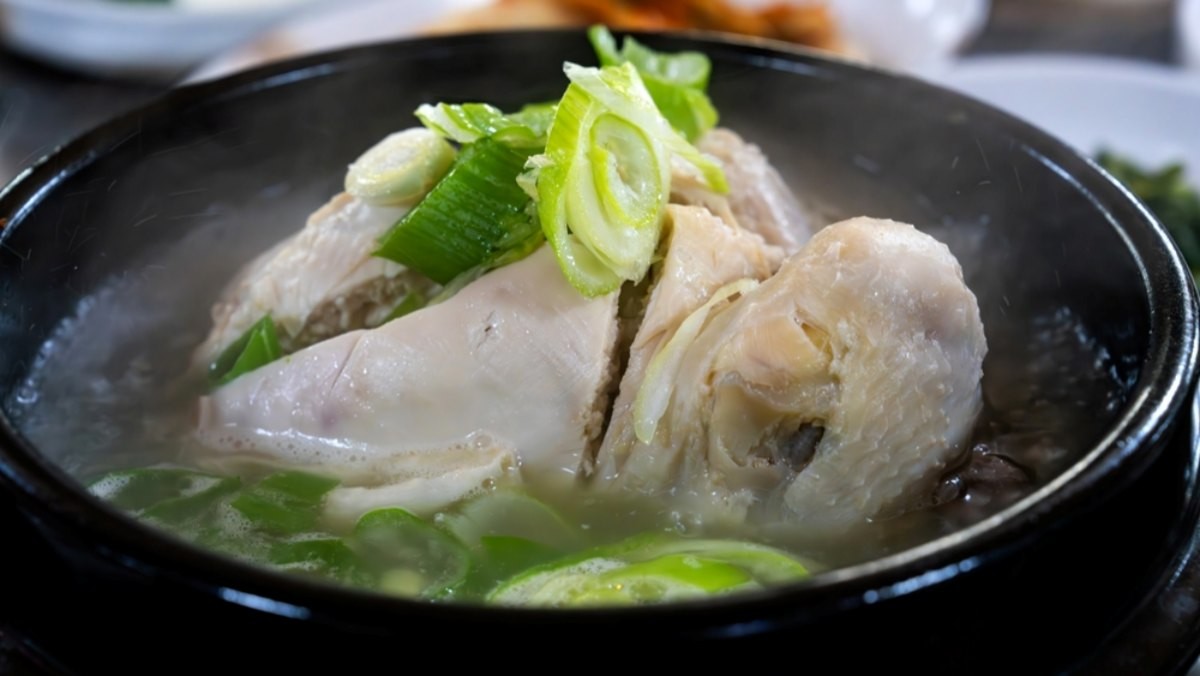 삼계탕 자료사진 / SUNGMOON HAN-shutterstock.com