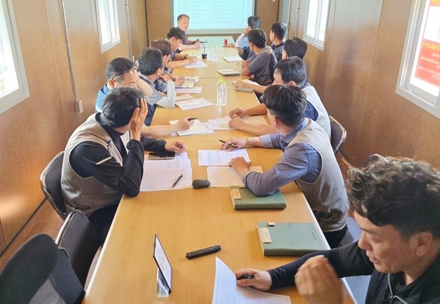 학교 및 교육기관 건설현장에서 폭염관리 대책을 수립하고 있다.