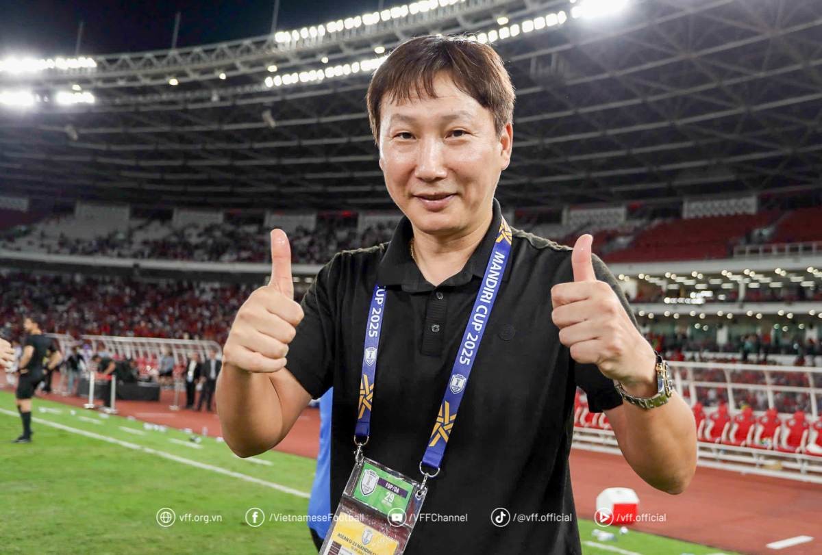 박항서 감독을 뛰어 레전드 업적 달성한 김상식 감독. / 베트남축구협회 공식 페이스북