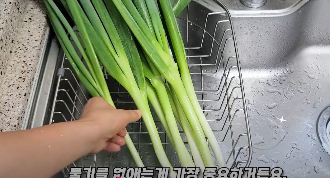유튜브 '진짜꿀팁 Realtips'