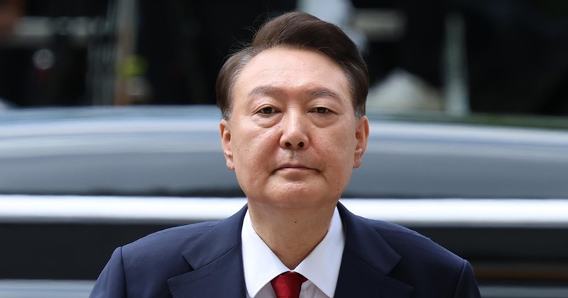 12·3 비상계엄과 관련해 특검의 수사를 받는 윤석열 전 대통령이 두 번째 구속 전 피의자심문(영장실질심사)를 받기 위해 9일 오후 서울 서초구 중앙지방법원으로 출석하고 있다. / 뉴스1