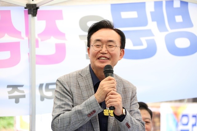 윤병태 시장이 농촌공간정비사업 공모 선정을 축하하며 인사말을 하고 있다.