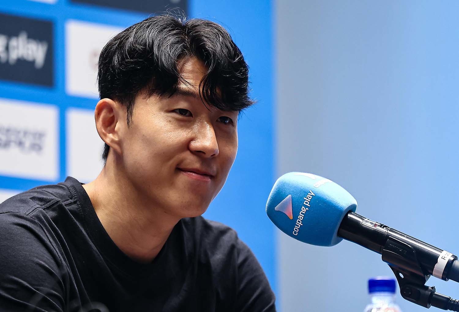 토트넘 손흥민이 2일 서울 영등포구 IFC TWO The Forum에서 열린 2025 쿠팡플레이 시리즈 토트넘 프리 기자회견에서 취재진 질문에 답하고 있다. / 뉴스1