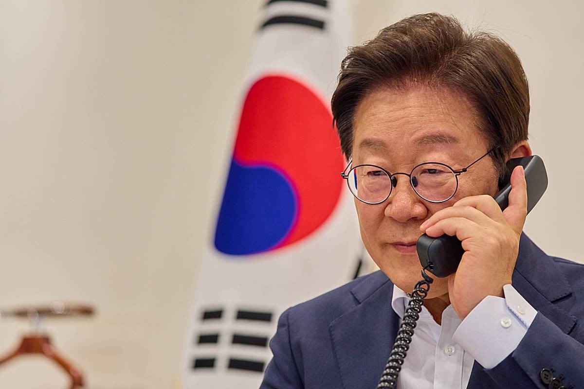 이재명 대통령 통화 장면. 기사와 무관 / 뉴스1, 대통령실 제공