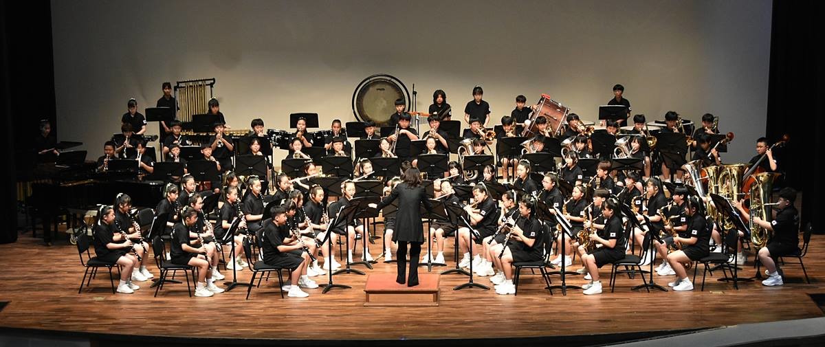 포항시청 문화동 대잠홀에서 펼쳐진 ‘2025 포항전국합주경연대회’/이하 한국관악협회 포항지부