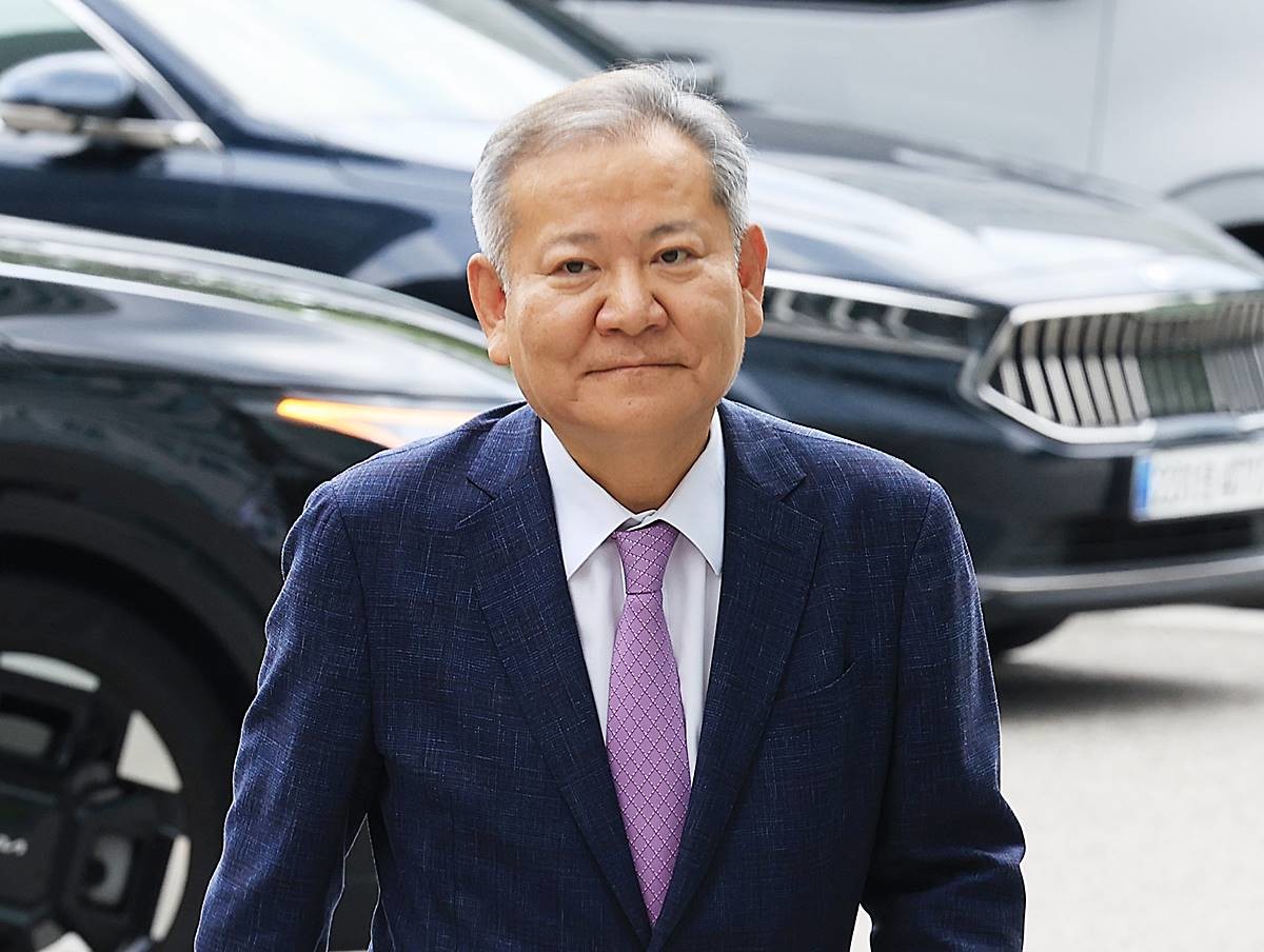 구속 전 피의자 심문(영장실질심사)을 앞둔 이상민 전 행정안전부 장관이 지난달 31일 오후 내란특검이 위치한 서울 서초동 서울고등검찰청으로 출석하고 있다 / 뉴스1