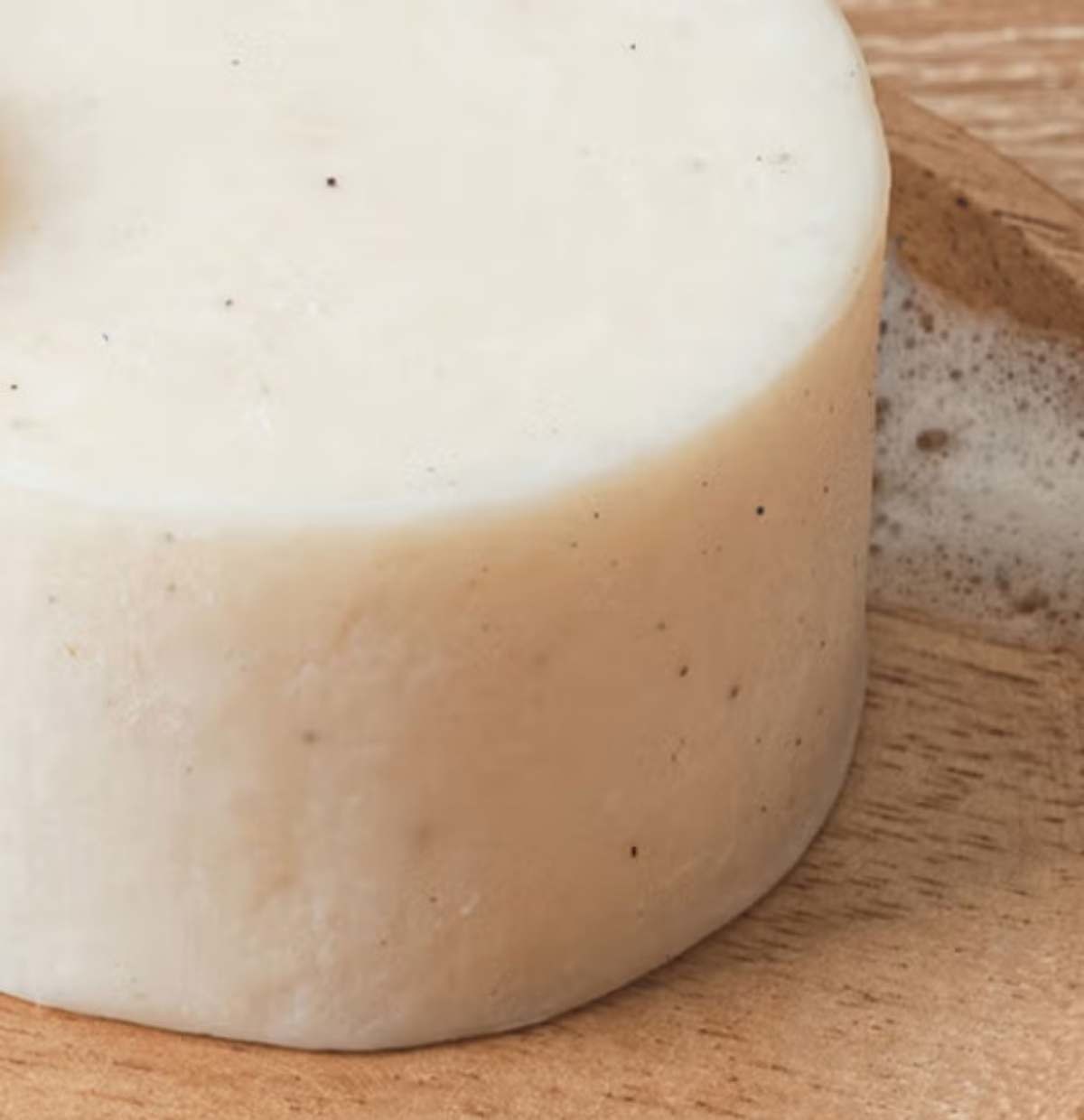 동구밭 더 간편한 베이킹 소다 설거지 비누(150g). 확대한 사진. / 다이소