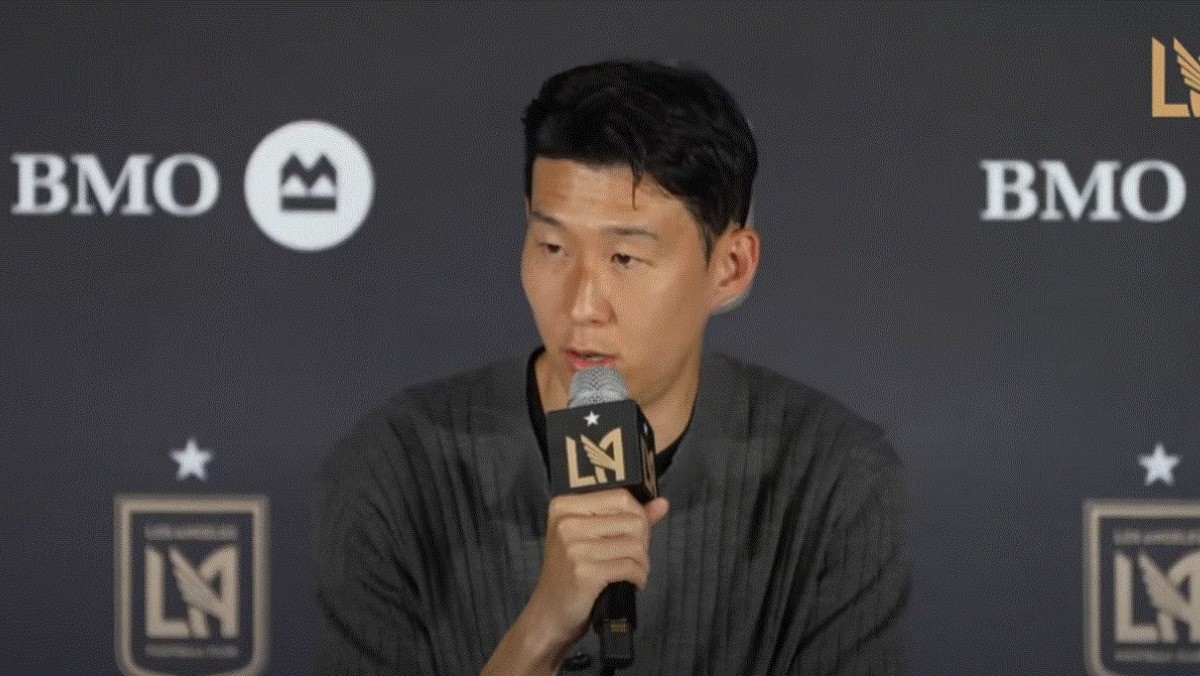 LAFC 기자회견 진행하는 손흥민 / LAFC 유튜브 기자회견 영상 캡처