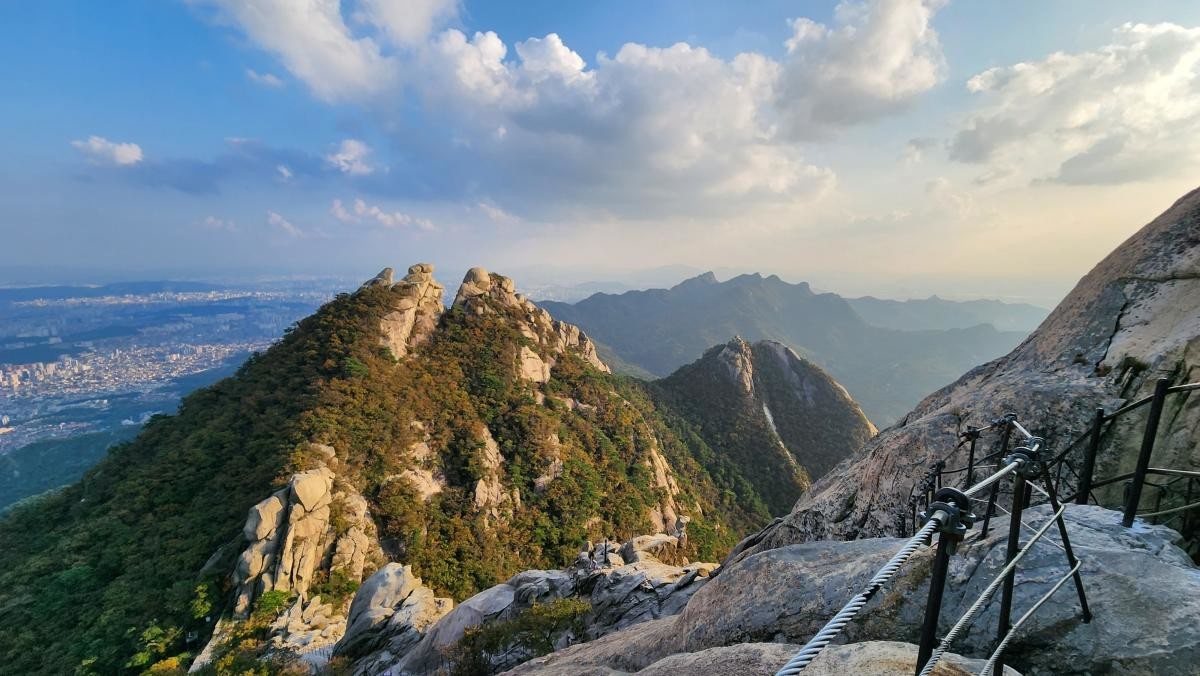 북한산. / Tinawww-shutterstock.com
