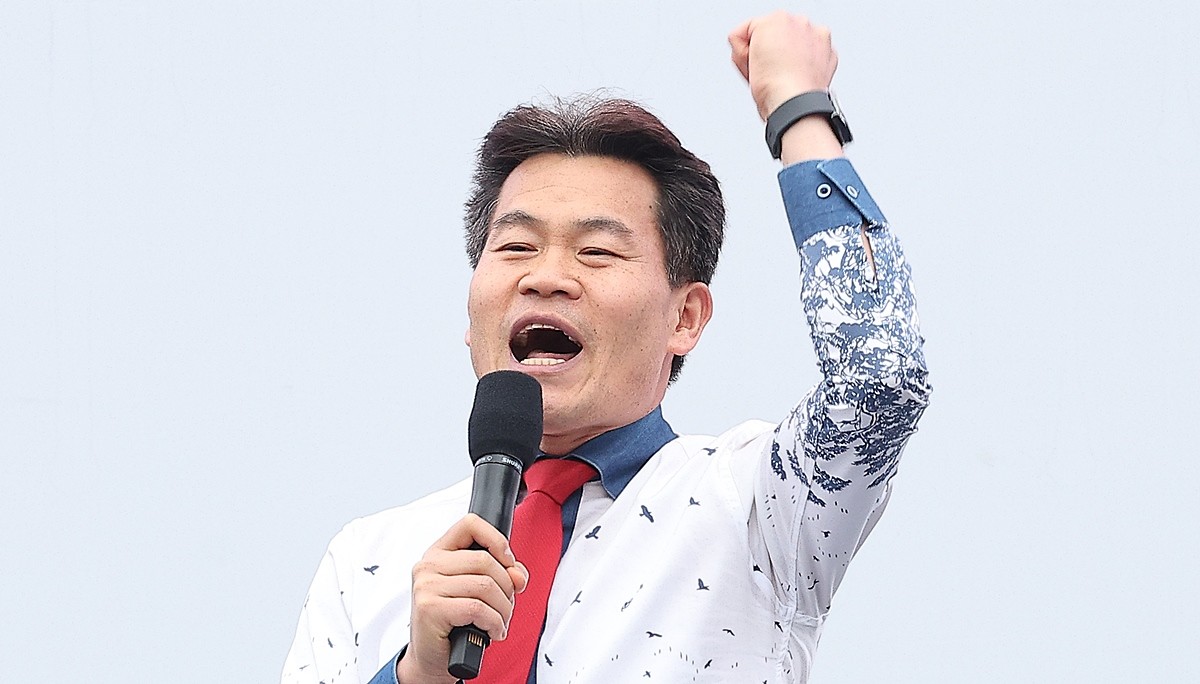 국민의힘에 입당한 전직 한국사 강사 전한길 씨 자료 사진. 국민의힘이 전당대회 대구·경북 합동연설회를 방해한 전직 한국사 강사 전한길 씨에 대한 징계 절차에 착수했다. / 연합뉴스