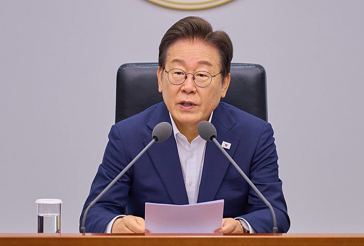 이재명 대통령이 지난달 30일 서울 용산 대통령실 청사에서 열린 비상경제점검 태스크 포스(TF) 3차 회의에서 발언을 하고 있다 / 뉴스1, 대통령실 제공