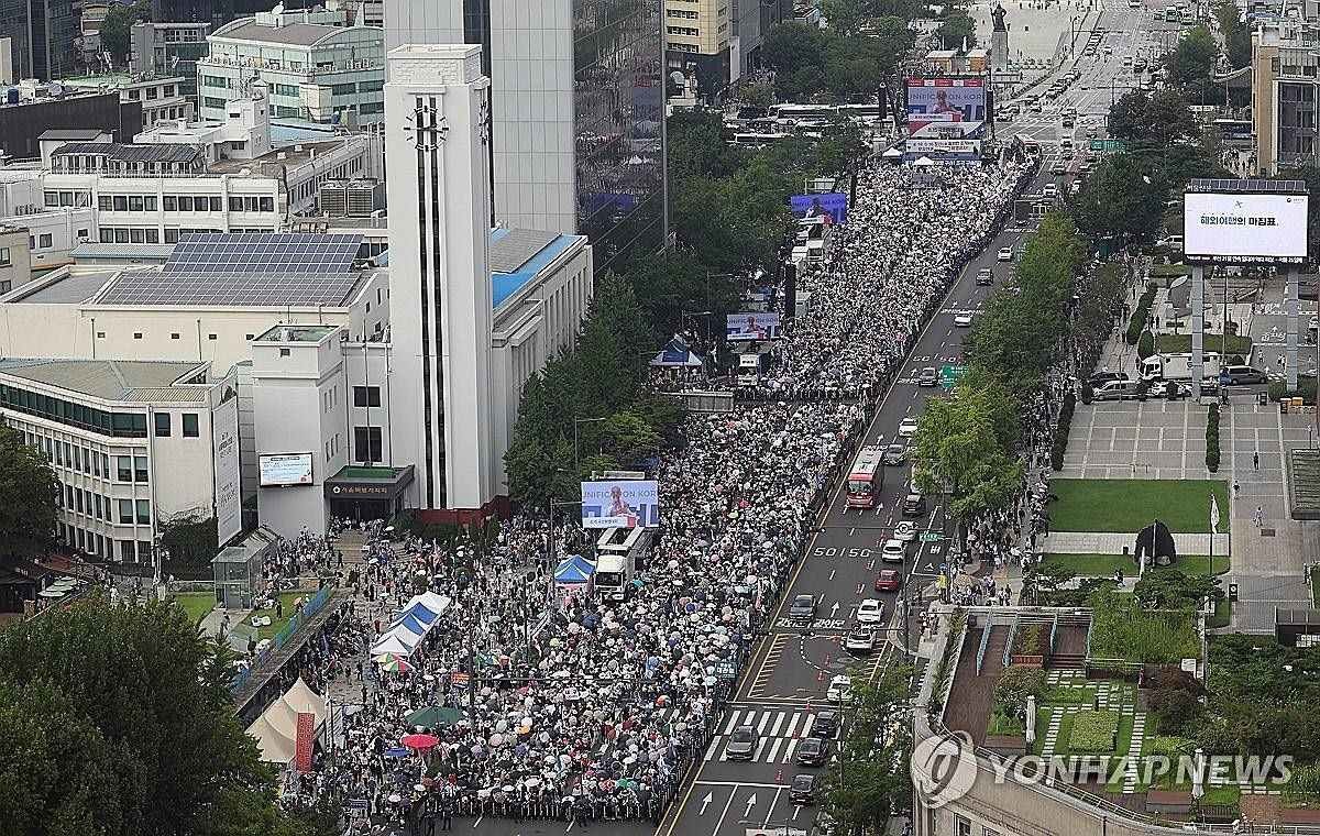 지난해 세종대로 메운 집회 인파 / 연합뉴스