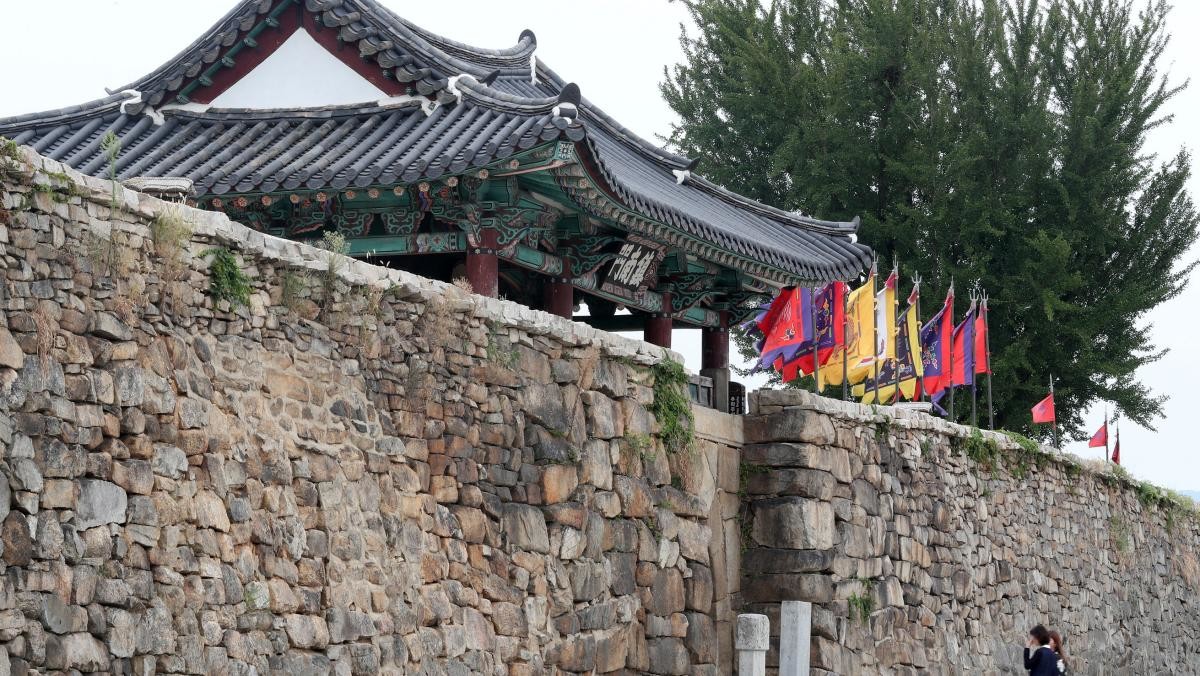 해미읍성 정문인 진남문(鎭南門). / 연합뉴스