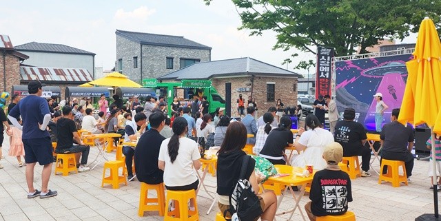쓰담쓰담야시장