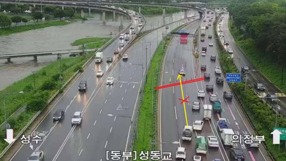 동부간선로 의정부 방향 성동 JC>도로 침수 통제 / 서울시 교통정보센터