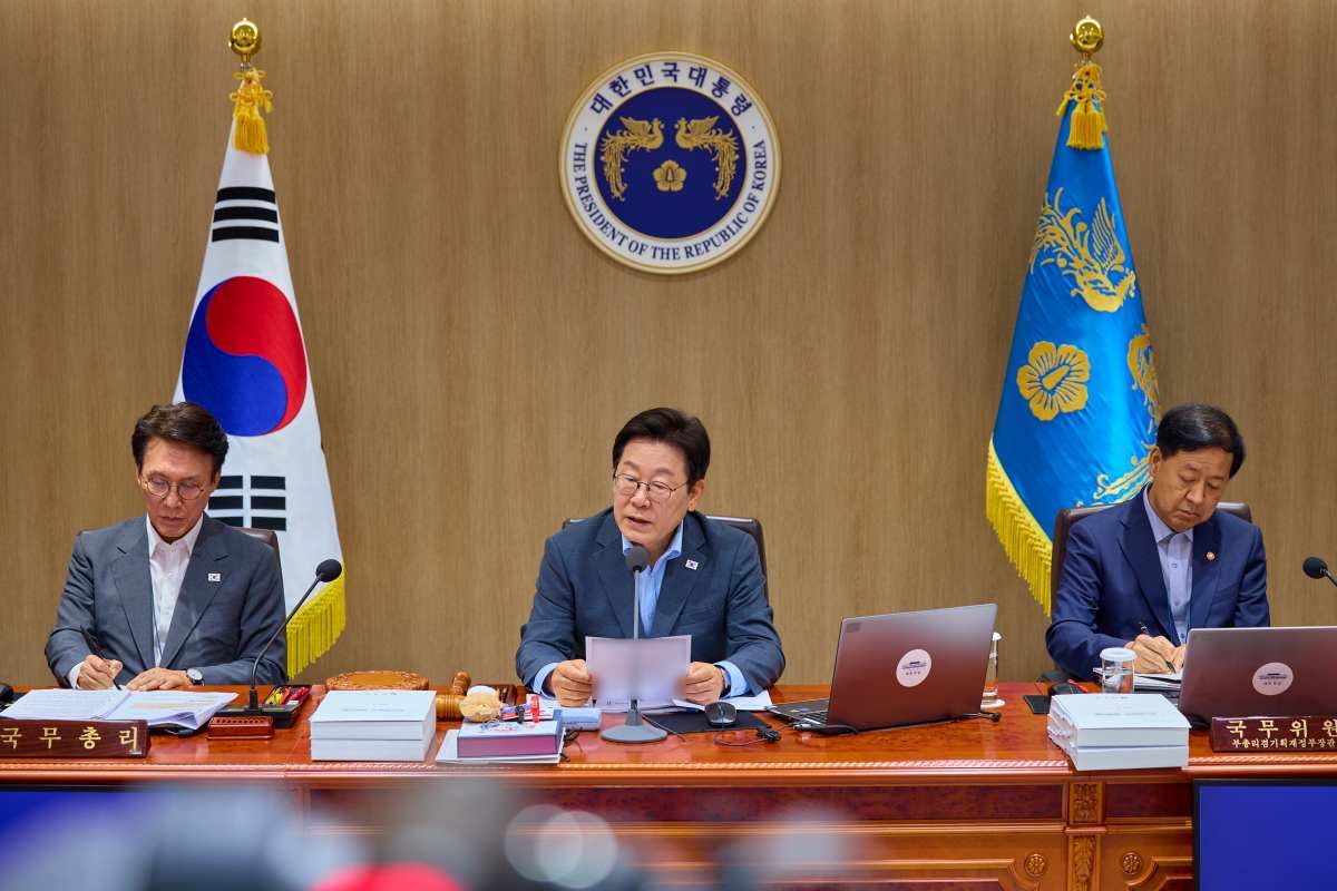 이재명 대통령이 지난 12일 서울 용산 대통령실 청사에서 열린 국무회의에서 발언을 하고 있다. / 대통령실 제공-뉴스1