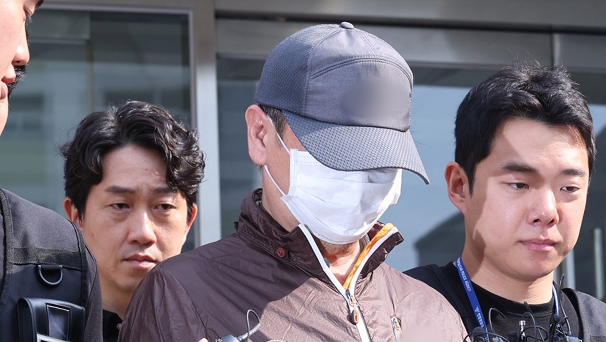 검찰로 송치되는 사제 총기 살해 피의자 / 뉴스1