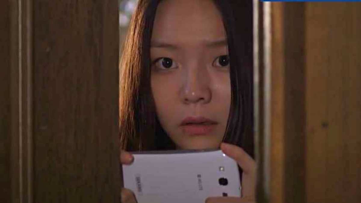 '유령'에 출연했던 이솜. / SBS '유령'