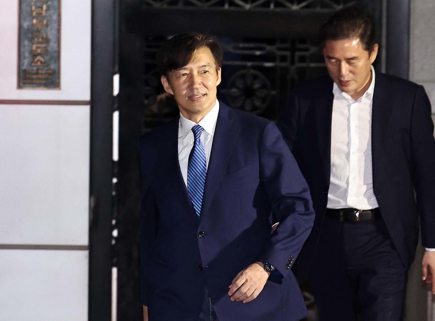 이재명 정부 첫 특별사면·복권 대상에 오른 조국 전 조국혁신당 대표가 15일 새벽 구로구 서울남부구치소를 나서고 있다. / 뉴스1