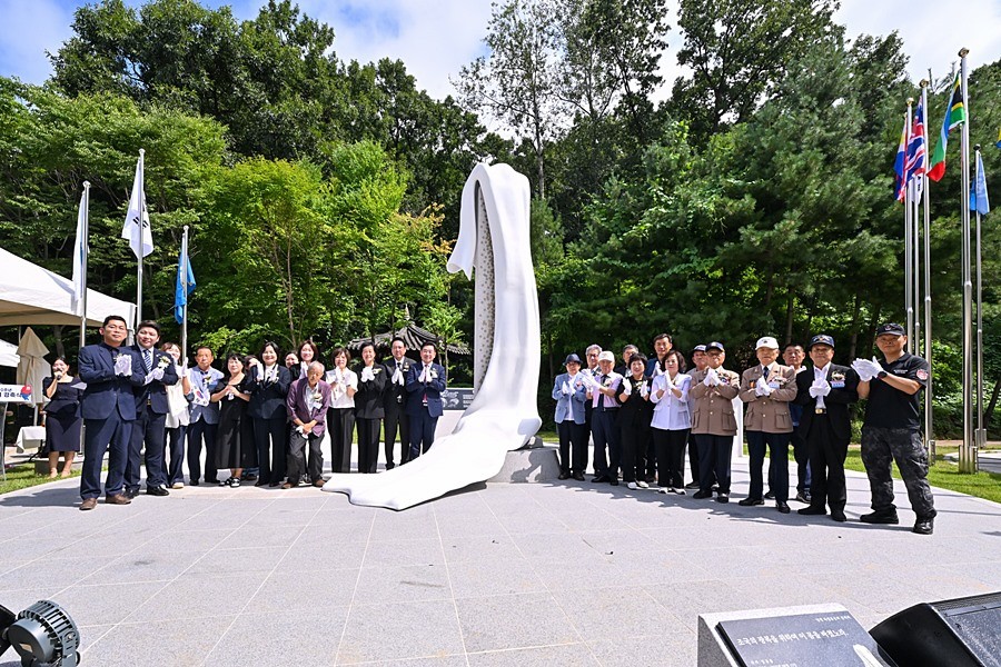 제80주년 광복절 경축식 공적비 제막식