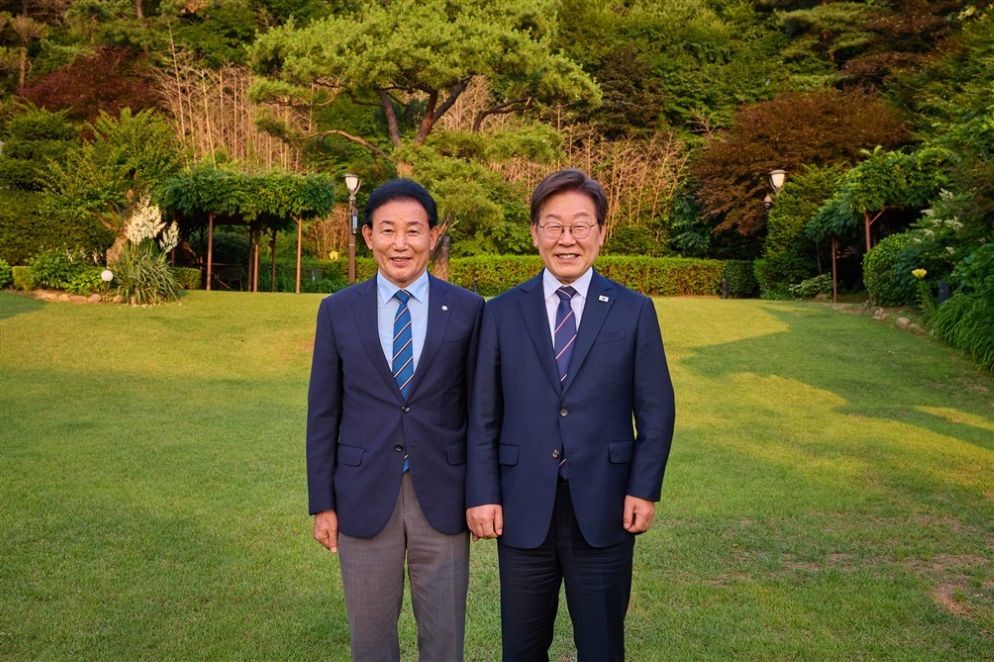 박용갑 의원, 이재명 대통령과 신임 원내대표단 만찬서 대전 중구 발전위한 관심과 지원을 요청. / 의원실 제공