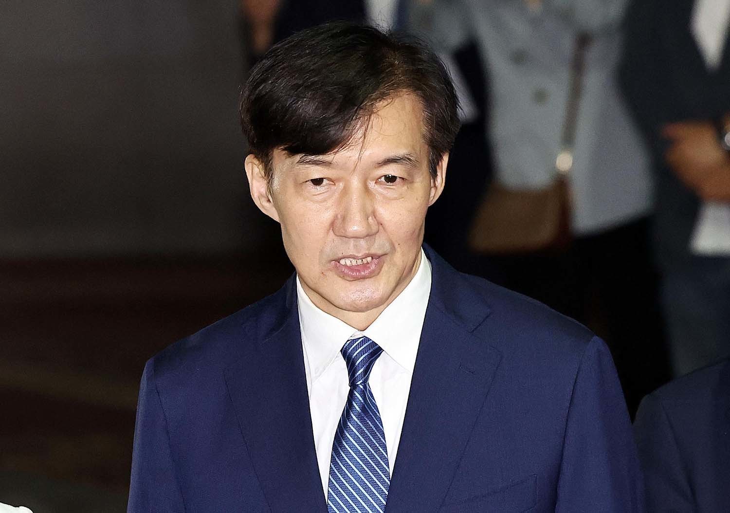 이재명 정부 첫 특별사면·복권 대상에 오른 조국 전 조국혁신당 대표가 15일 새벽 구로구 서울남부구치소를 나서며 소회를 밝히고 있다. / 뉴스1