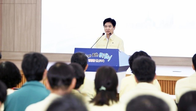 김대중 전남교육감이 18일 ‘2025 을지연습’ 최초 상황 보고 후 메시지를 전하고 있다.