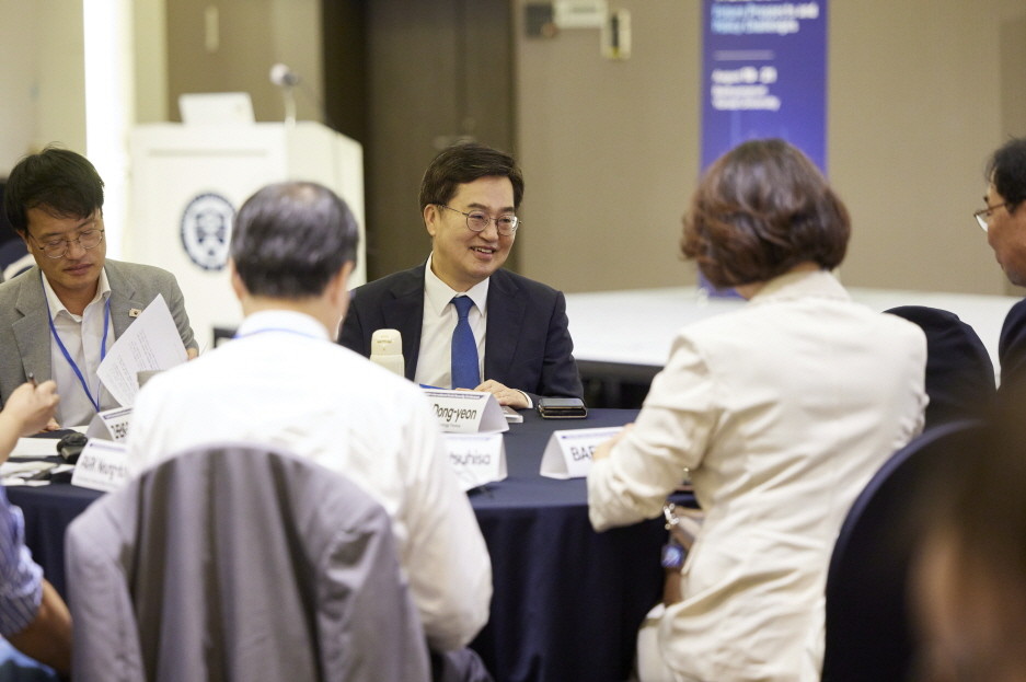 국제 학술대회참석한 김동연 경기도지사. / 경기도